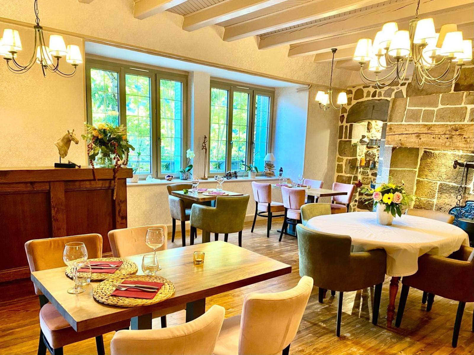 Hotel Restaurant Du Plomb Du Cantal Murat  Eksteriør billede